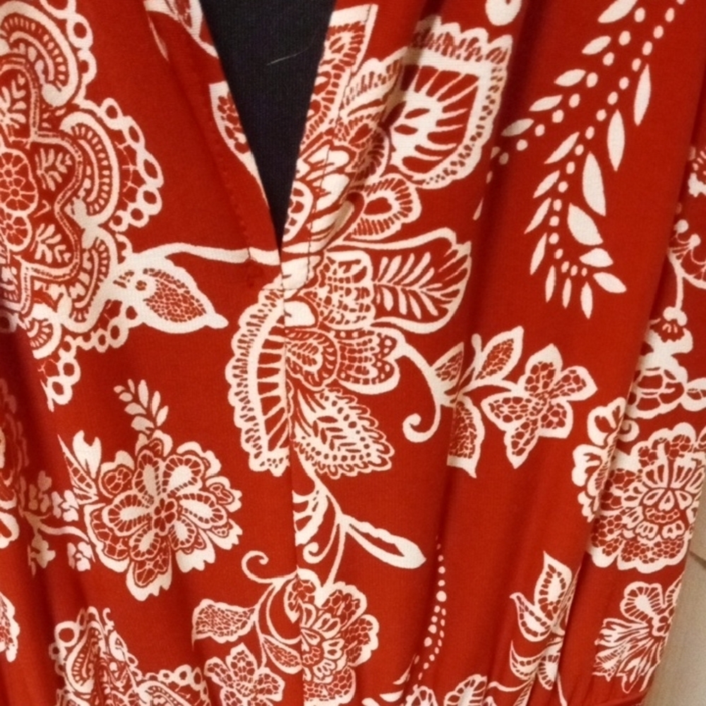 London Times Red And White Raised Patterned Maxi Dress - Picture 9 of 12